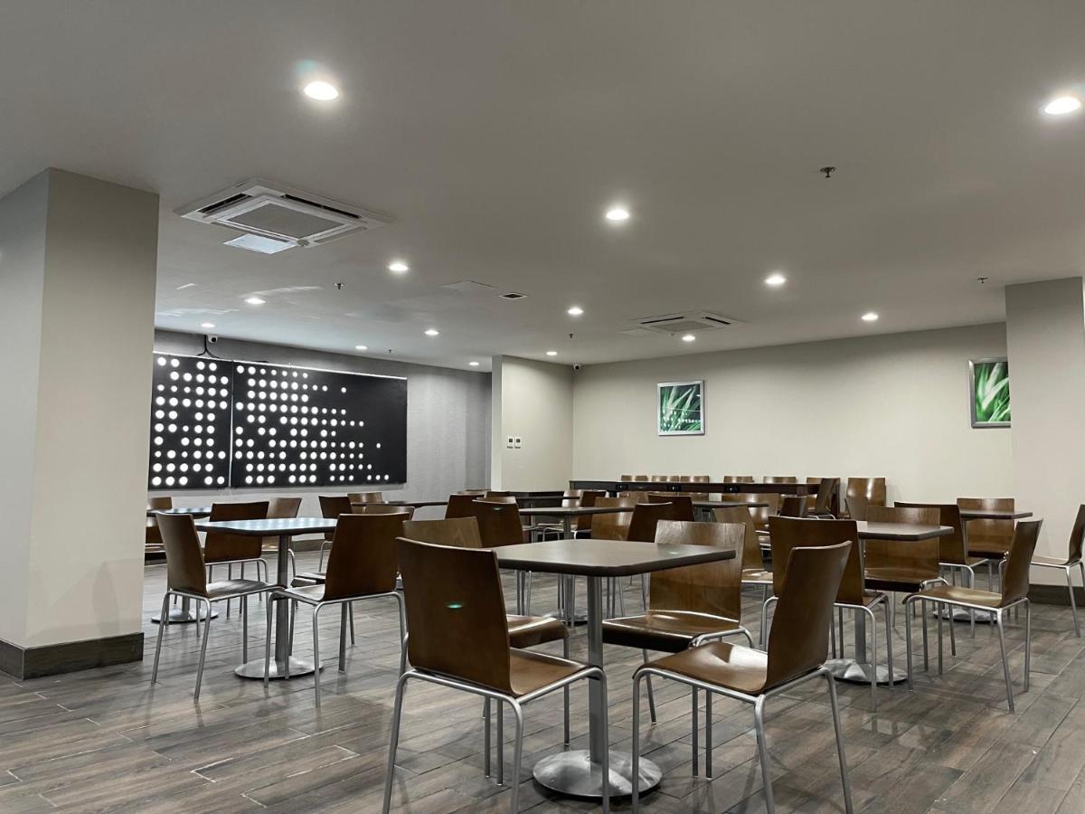 Days Inn By Wyndham Bronx Nyc نيو يورك المظهر الخارجي الصورة
