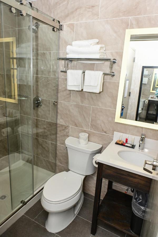 Days Inn By Wyndham Bronx Nyc نيو يورك المظهر الخارجي الصورة